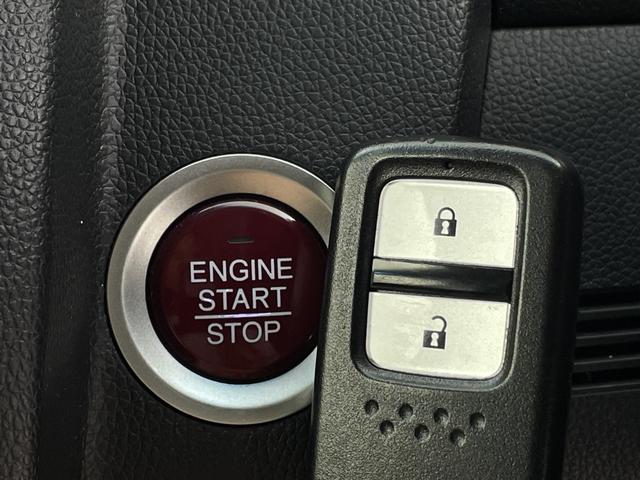 フィット １３Ｇ・Ｆパッケージ　メモリナビ　ＣＤ　ＤＶＤ　ＥＴＣ　バックカメラ　ハロゲン　ワンセグ（21枚目）