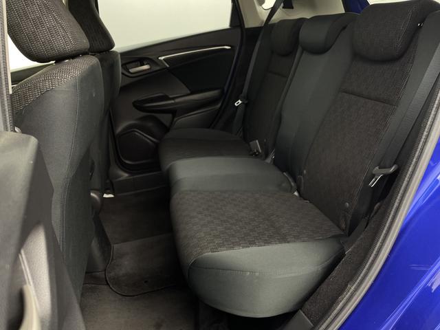 フィット １３Ｇ・Ｆパッケージ　メモリナビ　ＣＤ　ＤＶＤ　ＥＴＣ　バックカメラ　ハロゲン　ワンセグ（33枚目）