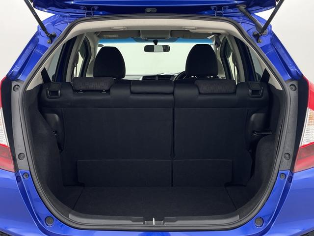 フィット １３Ｇ・Ｆパッケージ　メモリナビ　ＣＤ　ＤＶＤ　ＥＴＣ　バックカメラ　ハロゲン　ワンセグ（40枚目）