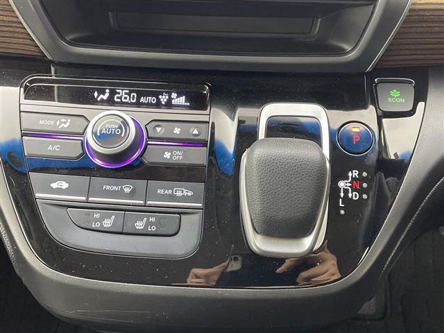 フリード+ハイブリッド ハイブリッド・クロスター 両側パワースライド バックモニター 純正ナビ 衝突被害軽減ブレーキ LEDヘッドライト フルセグTV ドラレコ Bluetooth スマートキー シートヒーター ETC ルーフレール レーダークルーズ(9枚目)