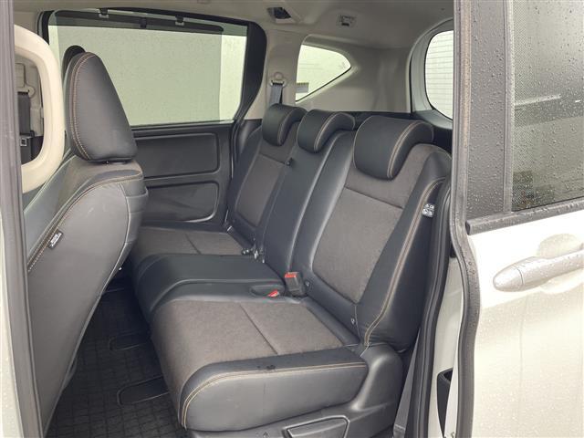 フリード+ハイブリッド ハイブリッド・クロスター 両側パワースライド バックモニター 純正ナビ 衝突被害軽減ブレーキ LEDヘッドライト フルセグTV ドラレコ Bluetooth スマートキー シートヒーター ETC ルーフレール レーダークルーズ(26枚目)