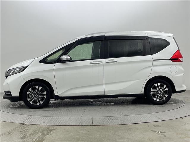 フリード+ハイブリッド ハイブリッド・クロスター 両側パワースライド バックモニター 純正ナビ 衝突被害軽減ブレーキ LEDヘッドライト フルセグTV ドラレコ Bluetooth スマートキー シートヒーター ETC ルーフレール レーダークルーズ(30枚目)