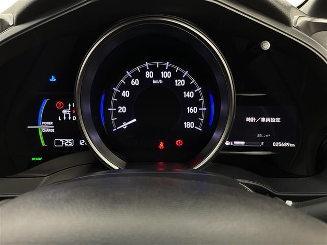 フィットハイブリッド Ｓパッケージ　ＬＥＤヘッドライト　フルセグＴＶ　ＳＤナビ　ＥＴＣ　Ｂｌｕｅｔｏｏｔｈ　スマートキー　クルーズコントロール　ＤＶＤ　純正アルミ　ウィンカーミラー　プッシュスタート　パドルシフト　冬タイヤ　スペアキー（14枚目）