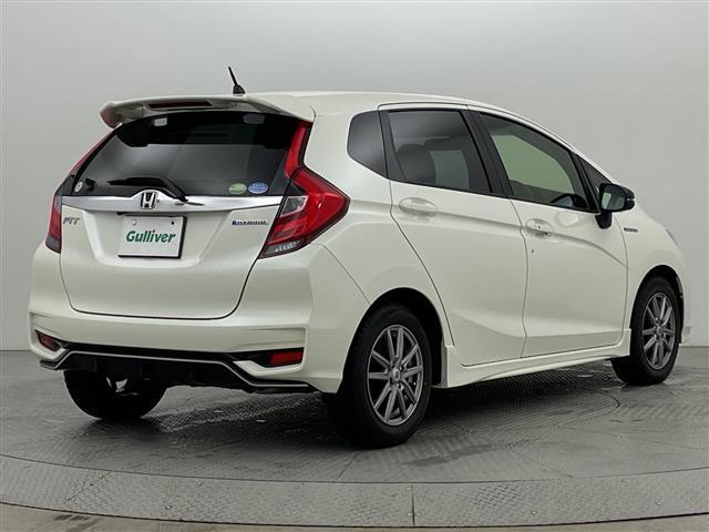 フィットハイブリッド Ｓパッケージ　ＬＥＤヘッドライト　フルセグＴＶ　ＳＤナビ　ＥＴＣ　Ｂｌｕｅｔｏｏｔｈ　スマートキー　クルーズコントロール　ＤＶＤ　純正アルミ　ウィンカーミラー　プッシュスタート　パドルシフト　冬タイヤ　スペアキー（32枚目）