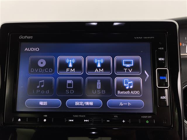 N-BOXカスタム G・Lターボホンダセンシング 純正メモリナビ バックモニター ETC 両側パワースライドドア ハーフレザーシート フルセグTV Bluetooth接続 パドルシフト 衝突被害軽減ブレーキ(5枚目)