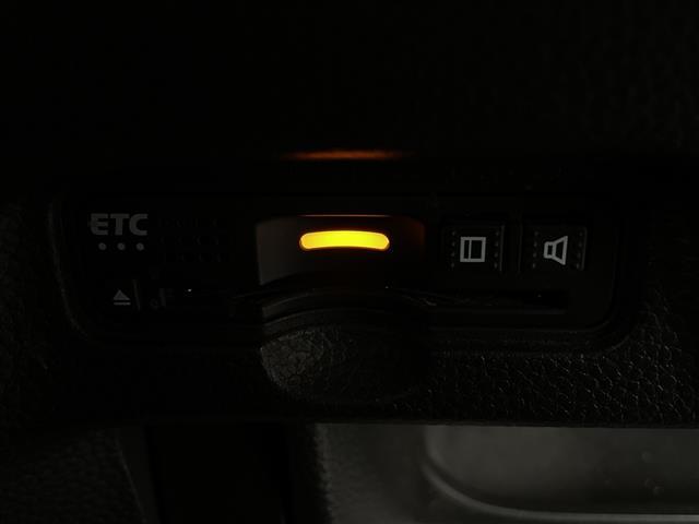 N-BOXカスタム G・Lターボホンダセンシング 純正メモリナビ バックモニター ETC 両側パワースライドドア ハーフレザーシート フルセグTV Bluetooth接続 パドルシフト 衝突被害軽減ブレーキ(17枚目)