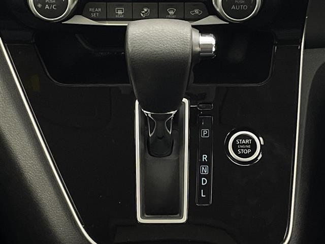 セレナ ハイウェイスターV ワンオーナー 純正SDナビ アラウンドビュー 両側パワースライド 衝突被害軽減ブレーキ LEDヘッドライト フルセグTV ブラインドスポットモニター Bluetooth スマートキー ETC(9枚目)