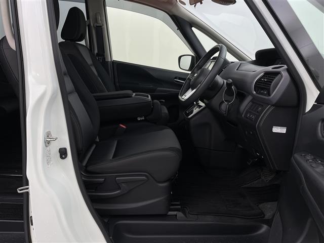 セレナ ハイウェイスターV ワンオーナー 純正SDナビ アラウンドビュー 両側パワースライド 衝突被害軽減ブレーキ LEDヘッドライト フルセグTV ブラインドスポットモニター Bluetooth スマートキー ETC(20枚目)