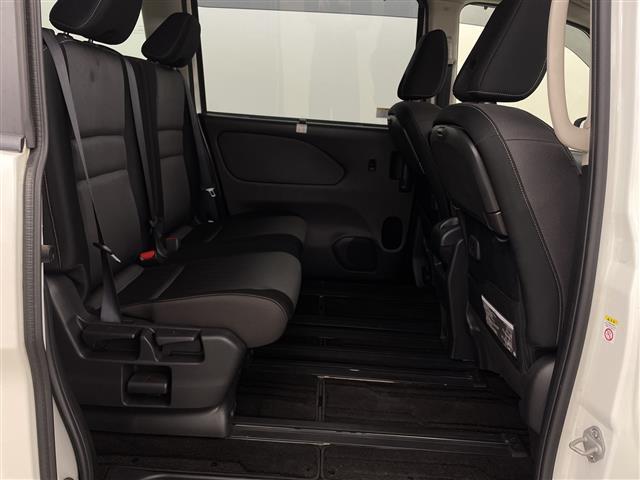 セレナ ハイウェイスターV ワンオーナー 純正SDナビ アラウンドビュー 両側パワースライド 衝突被害軽減ブレーキ LEDヘッドライト フルセグTV ブラインドスポットモニター Bluetooth スマートキー ETC(23枚目)