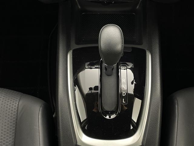 エクストレイル ２０Ｘｔ　エマージェンシーブレーキパッケージ　純正ＳＤナビ　アラウンドビュー　ドラレコ　衝突被害軽減ブレーキ　フルセグＴＶ　ブラインドスポットモニター　Ｂｌｕｅｔｏｏｔｈ　スマートキー　カプロンシート　シートヒーター　ＥＴＣ　パワーバックドア（10枚目）