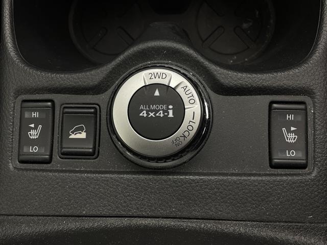 エクストレイル ２０Ｘｔ　エマージェンシーブレーキパッケージ　純正ＳＤナビ　アラウンドビュー　ドラレコ　衝突被害軽減ブレーキ　フルセグＴＶ　ブラインドスポットモニター　Ｂｌｕｅｔｏｏｔｈ　スマートキー　カプロンシート　シートヒーター　ＥＴＣ　パワーバックドア（11枚目）