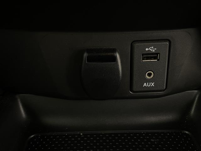 エクストレイル ２０Ｘｔ　エマージェンシーブレーキパッケージ　純正ＳＤナビ　アラウンドビュー　ドラレコ　衝突被害軽減ブレーキ　フルセグＴＶ　ブラインドスポットモニター　Ｂｌｕｅｔｏｏｔｈ　スマートキー　カプロンシート　シートヒーター　ＥＴＣ　パワーバックドア（12枚目）