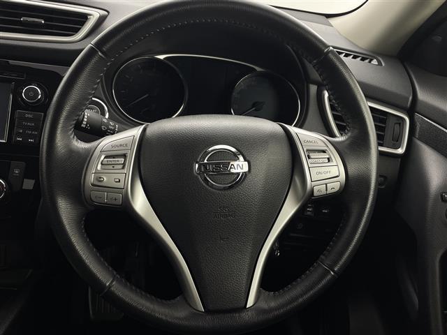 エクストレイル ２０Ｘｔ　エマージェンシーブレーキパッケージ　純正ＳＤナビ　アラウンドビュー　ドラレコ　衝突被害軽減ブレーキ　フルセグＴＶ　ブラインドスポットモニター　Ｂｌｕｅｔｏｏｔｈ　スマートキー　カプロンシート　シートヒーター　ＥＴＣ　パワーバックドア（13枚目）