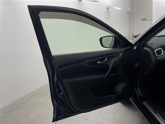 エクストレイル ２０Ｘｔ　エマージェンシーブレーキパッケージ　純正ＳＤナビ　アラウンドビュー　ドラレコ　衝突被害軽減ブレーキ　フルセグＴＶ　ブラインドスポットモニター　Ｂｌｕｅｔｏｏｔｈ　スマートキー　カプロンシート　シートヒーター　ＥＴＣ　パワーバックドア（23枚目）