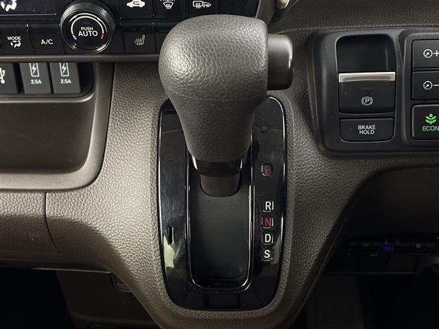 N-BOX L メモリナビ CD SD DVD BTバックカメラ フルセグ 片側パワースライドドア ホンダセンシング(10枚目)