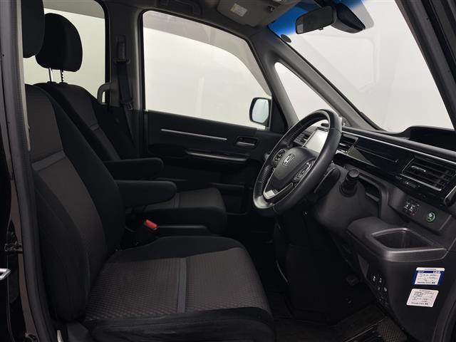 ステップワゴンスパーダ スパーダ ホンダセンシング メモリナビ CD BT DVD フルセグ バックカメラ 両側パワースライドドア LED(10枚目)