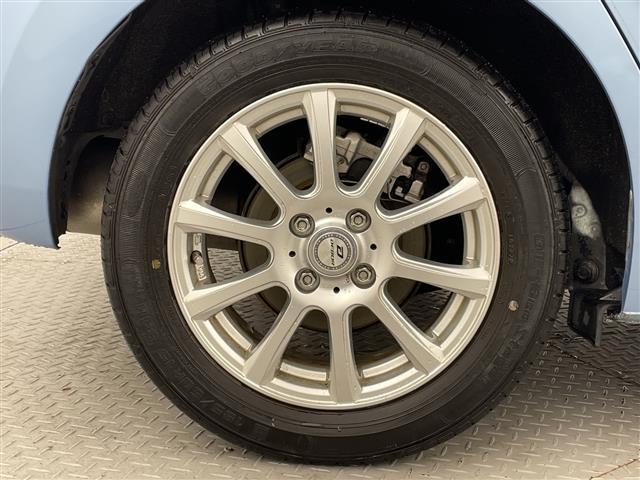 フィット ｅ：ＨＥＶホーム　純正ナビ　バックモニター　フルセグＴＶ　ドラレコ　ＬＥＤヘッドライト　衝突被害軽減ブレーキ　Ｂｌｕｅｔｏｏｔｈ　スマートキー　ＥＴＣ　レーダークルーズ　コーナーセンサー　レーンキープ　ＤＶＤ　冬タイヤ（40枚目）