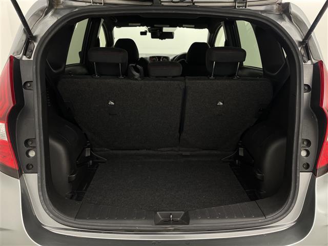 ノート ｅ－パワーニスモ　ＳＤナビ　ＣＤ　ＢＴ　ＥＴＣ　フルセグ　全周囲カメラ　デジタルインナーミラー　ドラレコ（25枚目）