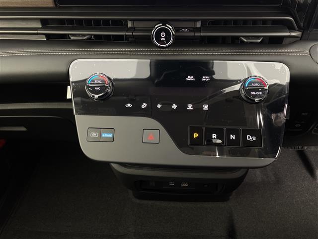 セレナ e-パワー ハイウェイスターV ワンオーナー 純正ナビ アラウンドビュー 衝突被害軽減ブレーキ 両側パワースライドドア フリップダウンモニター デジタルインナーミラー LEDヘッドライト バックモニター フルセグTV BSM(13枚目)