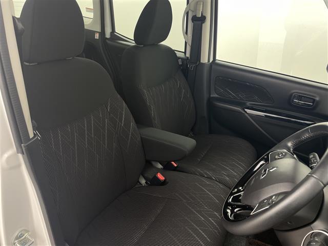 ｅＫスペースカスタム カスタムＴ　セーフティプラスエディション　純正ＳＤナビ　両側パワースライド　ＬＥＤヘッドライト　全周囲モニター　衝突被害軽減ブレーキ　フルセグＴＶ　Ｂｌｕｅｔｏｏｔｈ　スマートキー　シートヒーター　ＥＴＣ　純正アルミ　ウィンカーミラー（20枚目）