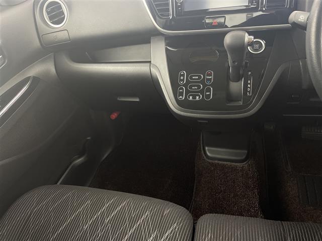 ｅＫスペースカスタム カスタムＴ　セーフティプラスエディション　純正ＳＤナビ　両側パワースライド　ＬＥＤヘッドライト　全周囲モニター　衝突被害軽減ブレーキ　フルセグＴＶ　Ｂｌｕｅｔｏｏｔｈ　スマートキー　シートヒーター　ＥＴＣ　純正アルミ　ウィンカーミラー（21枚目）