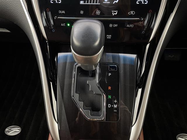 ハリアー プレミアム 9型メモリナビ ハーフレザー LED 純正AW 冬タイヤ付き パワーバックドア バックカメラ ETC(10枚目)