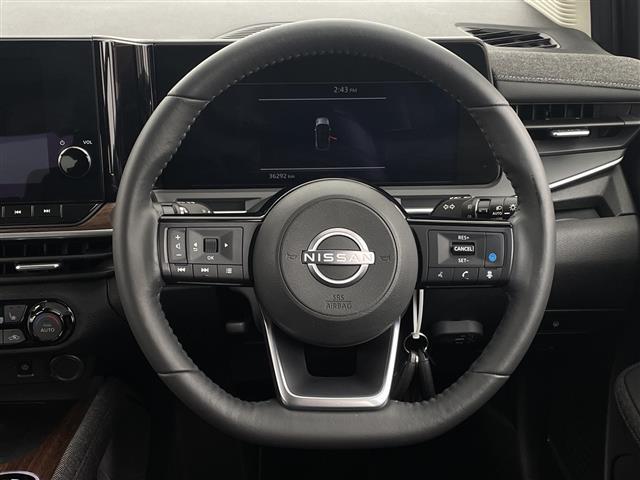 オーラ G レザーエディション プロパイロット BOSEサウンド 純正ナビ フルセグTV 衝突被害軽減ブレーキ LEDヘッドライト ブラインドスポットモニター デジタルインナーミラー アラウンドビューモニター ETC レザーシート(7枚目)