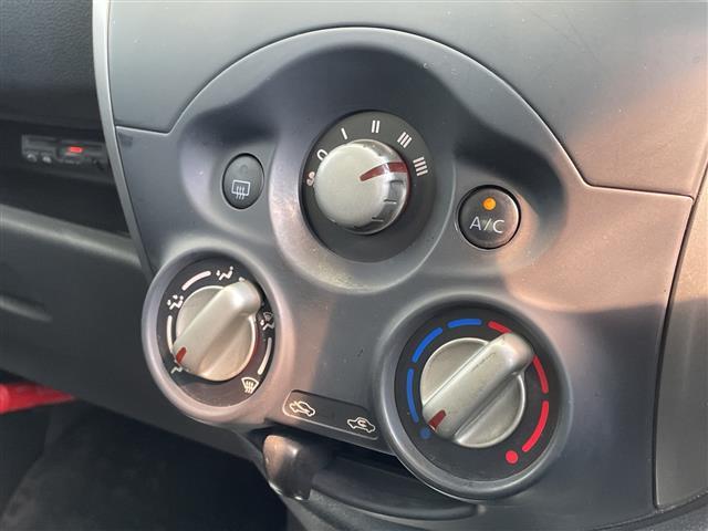 マーチ Ｘ　Ｖセレクション　純正ナビ　１４インチアルミホイール　ドライブレコーダー　ＥＴＣ　フルセグ　ＣＤ　Ｂｌｕｅｔｏｏｔｈ　スマートキー　プッシュスタート　横滑り防止装置　アイドリングストップ　純正フロアマット　電動格納ミラ（11枚目）