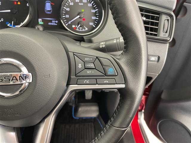 エクストレイル ２０Ｘｉ　ハイブリッド　プロパイロット　純正９型ナビ　ＳＤカードなし　アラウンドビューモニター　クルーズコントロール　バックカメラ　電動リアゲート　コーナーセンサー　純正アルミホイール　ＬＥＤヘッドライト　オートライト（11枚目）