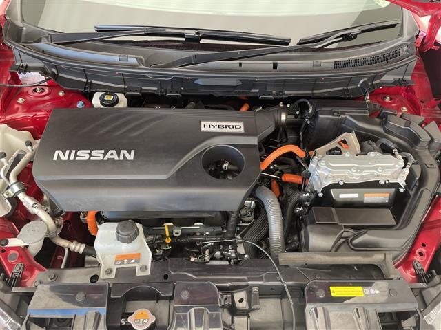 エクストレイル ２０Ｘｉ　ハイブリッド　プロパイロット　純正９型ナビ　ＳＤカードなし　アラウンドビューモニター　クルーズコントロール　バックカメラ　電動リアゲート　コーナーセンサー　純正アルミホイール　ＬＥＤヘッドライト　オートライト（43枚目）