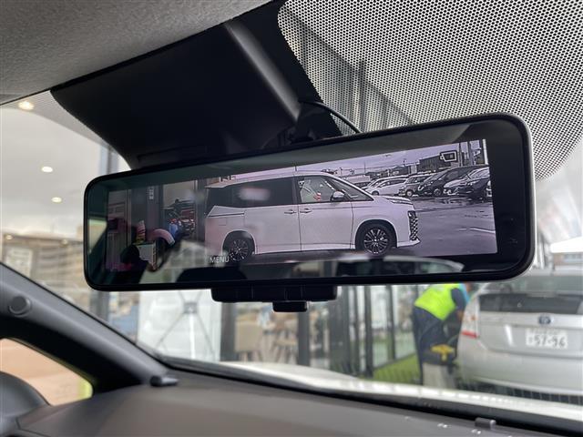 リーフ Ｘ　Ｖセレクション　純正９型ディズプレイオーディオナビ　全方位カメラ　クルーズコントロール　シートヒーター　バックカメラ　コーナーセンサー　純正アルミホイール　ＥＴＣ２．０　ブラインドスポットモニター　ステアリングヒータ（25枚目）
