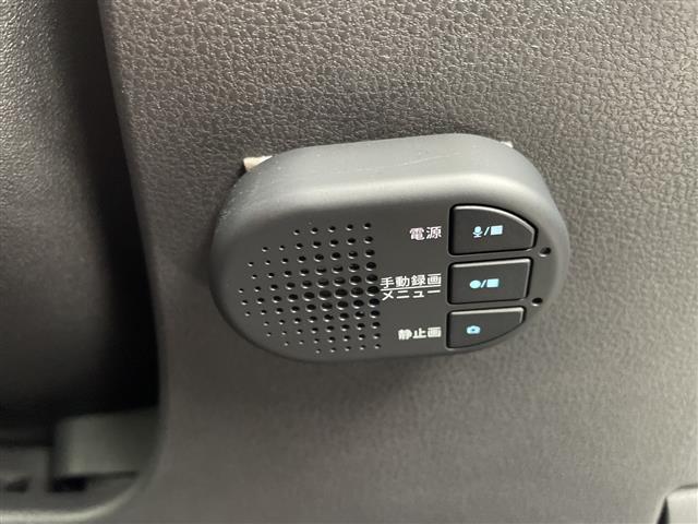 リーフ Ｘ　Ｖセレクション　純正９型ディズプレイオーディオナビ　全方位カメラ　クルーズコントロール　シートヒーター　バックカメラ　コーナーセンサー　純正アルミホイール　ＥＴＣ２．０　ブラインドスポットモニター　ステアリングヒータ（26枚目）