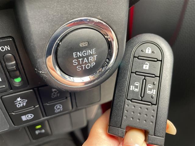 ルーミー カスタムＧ　純正ナビ　両側パワースライドドア　クルーズコントロール　フルセグＴＶ　ＣＤ　ＤＶＤ　Ｂｌｕｅｔｏｏｔｈ　バックカメラ　コーナーセンサー　純正１４インチアルミホイール　ＬＥＤヘッドライト　スマートキー（9枚目）