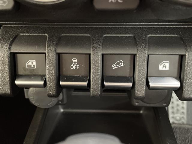 ジムニーシエラ ＪＣ　クルーズコントロール　シートヒーター　コーナーセンサー　純正１５インチアルミホイール　４ＷＤ　ＬＥＤヘッドライト　ダウンヒルアシストコントロール　ステアリングスイッチ　スマートキー　プッシュスタート（4枚目）