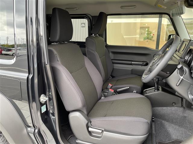 ジムニーシエラ ＪＣ　クルーズコントロール　シートヒーター　コーナーセンサー　純正１５インチアルミホイール　４ＷＤ　ＬＥＤヘッドライト　ダウンヒルアシストコントロール　ステアリングスイッチ　スマートキー　プッシュスタート（14枚目）