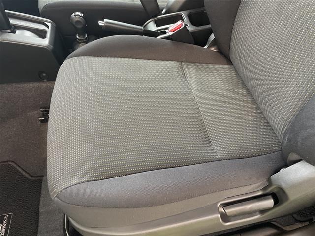 ジムニーシエラ ＪＣ　クルーズコントロール　シートヒーター　コーナーセンサー　純正１５インチアルミホイール　４ＷＤ　ＬＥＤヘッドライト　ダウンヒルアシストコントロール　ステアリングスイッチ　スマートキー　プッシュスタート（30枚目）