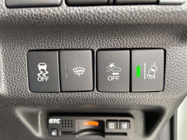 フリード+ G・ホンダセンシング 純正ナビ SDカードなし 両側パワースライドドア レーダークルーズコントロール バックカメラ 純正アルミホイール LEDヘッドライト レーンキープアシストドライブレコーダー ETC 衝突軽減システム(10枚目)