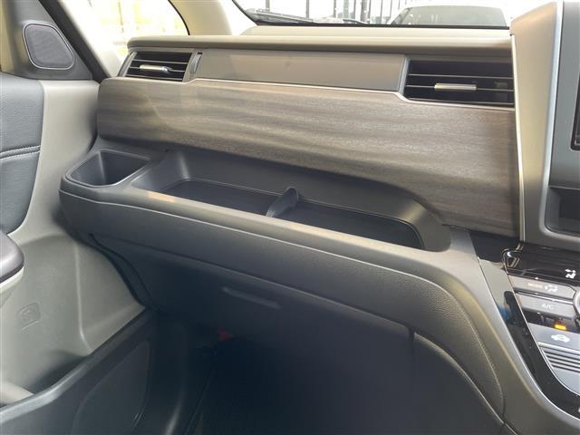 フリード+ G・ホンダセンシング 純正ナビ SDカードなし 両側パワースライドドア レーダークルーズコントロール バックカメラ 純正アルミホイール LEDヘッドライト レーンキープアシストドライブレコーダー ETC 衝突軽減システム(32枚目)