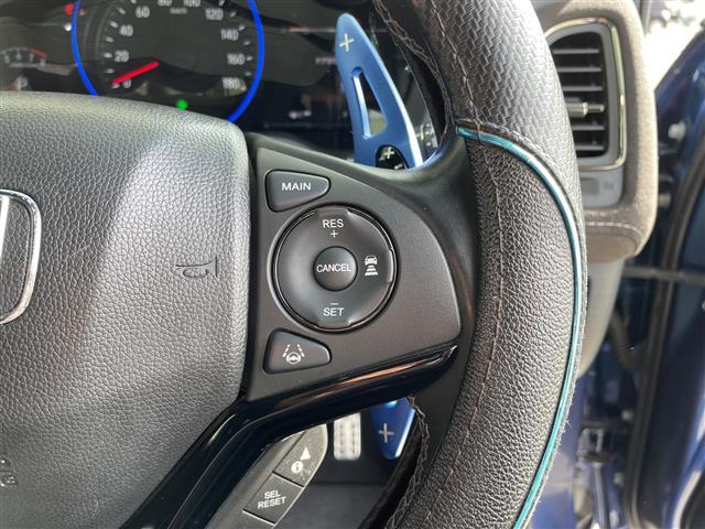 ヴェゼル ＲＳ・ホンダセンシング　純正ナビ　クルーズコントロール　シートヒーター　バックカメラ　純正１８インチアルミホイール　ＬＥＤヘッドライト　パドルシフト　オートライト　ドライブレコーダー　ＥＴＣ　衝突軽減システム　スマートキー（10枚目）