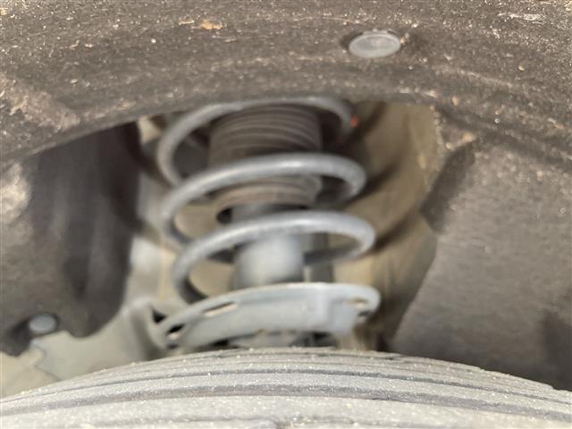ヴェゼル ＲＳ・ホンダセンシング　純正ナビ　クルーズコントロール　シートヒーター　バックカメラ　純正１８インチアルミホイール　ＬＥＤヘッドライト　パドルシフト　オートライト　ドライブレコーダー　ＥＴＣ　衝突軽減システム　スマートキー（70枚目）
