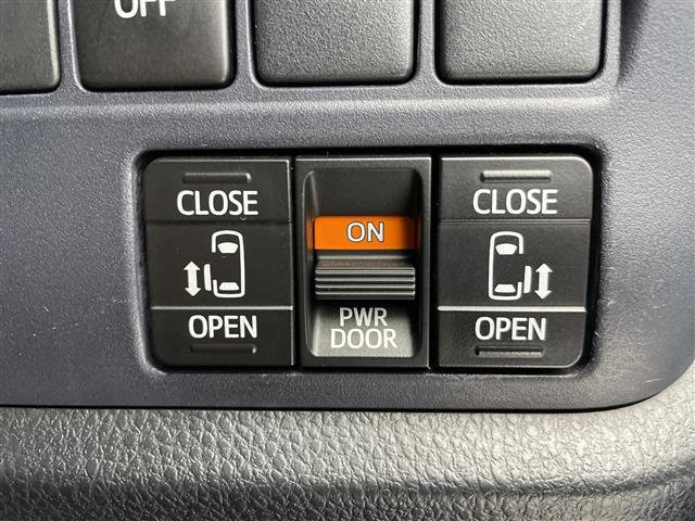 ヴォクシー ZS 純正9型ナビ フリップダウンモニター 両側パワースライドドア バックカメラ 純正アルミホイール LEDヘッドライト ドライブレコーダー 衝突軽減システム フルセグTV CD DVD スマートキー(7枚目)