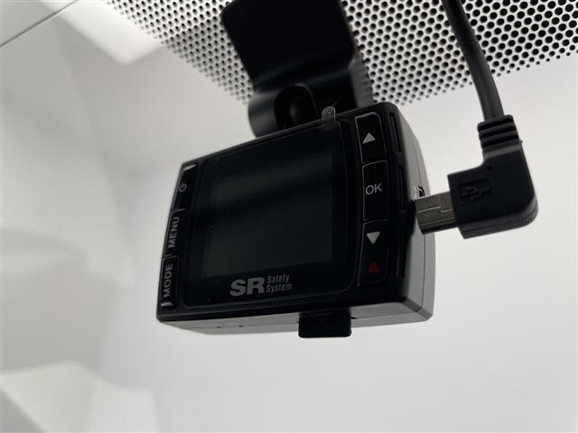 ヴォクシー ZS 純正9型ナビ フリップダウンモニター 両側パワースライドドア バックカメラ 純正アルミホイール LEDヘッドライト ドライブレコーダー 衝突軽減システム フルセグTV CD DVD スマートキー(13枚目)