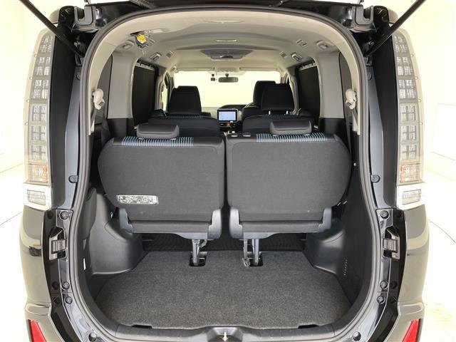 ヴォクシー ZS 純正9型ナビ フリップダウンモニター 両側パワースライドドア バックカメラ 純正アルミホイール LEDヘッドライト ドライブレコーダー 衝突軽減システム フルセグTV CD DVD スマートキー(32枚目)