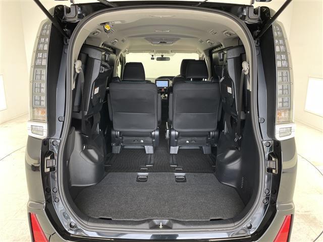 ヴォクシー ZS 純正9型ナビ フリップダウンモニター 両側パワースライドドア バックカメラ 純正アルミホイール LEDヘッドライト ドライブレコーダー 衝突軽減システム フルセグTV CD DVD スマートキー(34枚目)