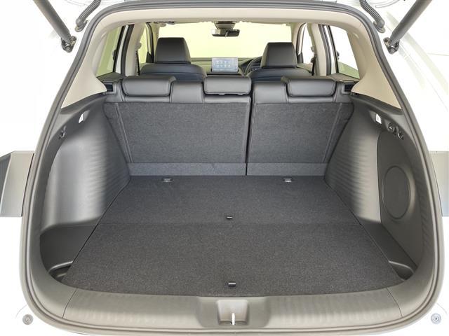 ZR-V e:HEV Z 登録済未使用車 プレミアムサウンドBOSE 純正9型ディズプレイオーディオナビ 全方位カメラ レーダークルーズコントロール シートヒーター バックカメラ 電動リアゲート パワーシート ワイヤレス充電機(31枚目)