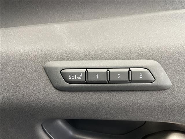 UX UX200 グレイスフル エクスプローラー レクサスセーフティセンス 純正12.3型ディズプレイオーディオナビ 全方位カメラ レーダークルーズコントロール シートヒーター エアシート バックカメラ 電動リアゲート パワーシート ワイヤレス充電機(26枚目)