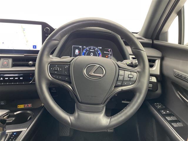 UX UX200 グレイスフル エクスプローラー レクサスセーフティセンス 純正12.3型ディズプレイオーディオナビ 全方位カメラ レーダークルーズコントロール シートヒーター エアシート バックカメラ 電動リアゲート パワーシート ワイヤレス充電機(42枚目)