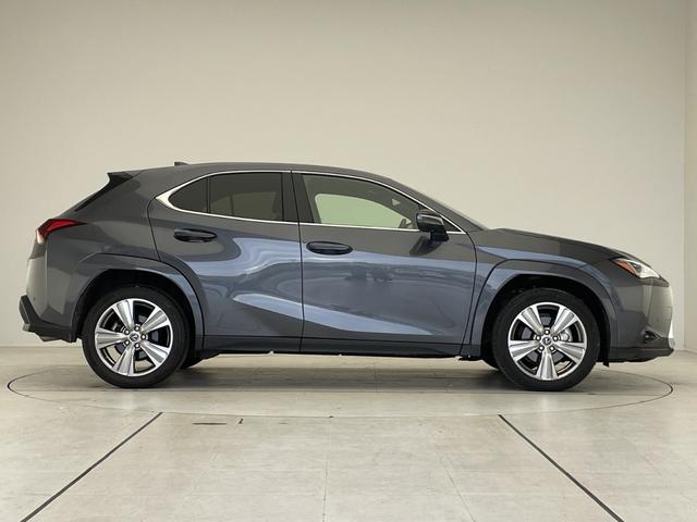 UX UX200 グレイスフル エクスプローラー レクサスセーフティセンス 純正12.3型ディズプレイオーディオナビ 全方位カメラ レーダークルーズコントロール シートヒーター エアシート バックカメラ 電動リアゲート パワーシート ワイヤレス充電機(78枚目)