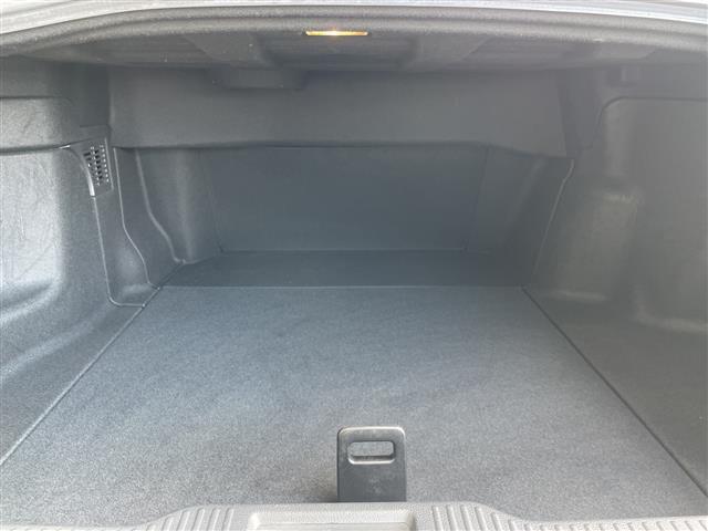 クラウンハイブリッド S Cパッケージ トヨタセーフティセンス 純正8型ナビ レーダークルーズコントロール シートヒーター バックカメラ パワーシート ヘッドアップディスプレイ コーナーセンサー 純正アルミホイール ブラインドスポットモニタ(16枚目)