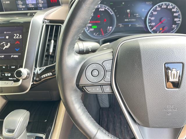 クラウンハイブリッド S Cパッケージ トヨタセーフティセンス 純正8型ナビ レーダークルーズコントロール シートヒーター バックカメラ パワーシート ヘッドアップディスプレイ コーナーセンサー 純正アルミホイール ブラインドスポットモニタ(22枚目)